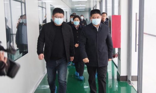 ������ί����ܿ������������г�����һ�е�ɽ����ʱ�����عɼ�������ҽ�ƹ�ҵ԰�������