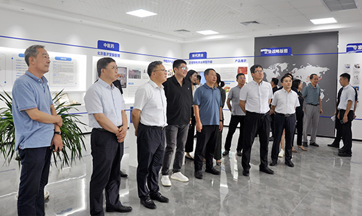 �ൺ����Э����ϯ����һ��ݰ����ʱ����������������������̽�󿵽�����ǰ��